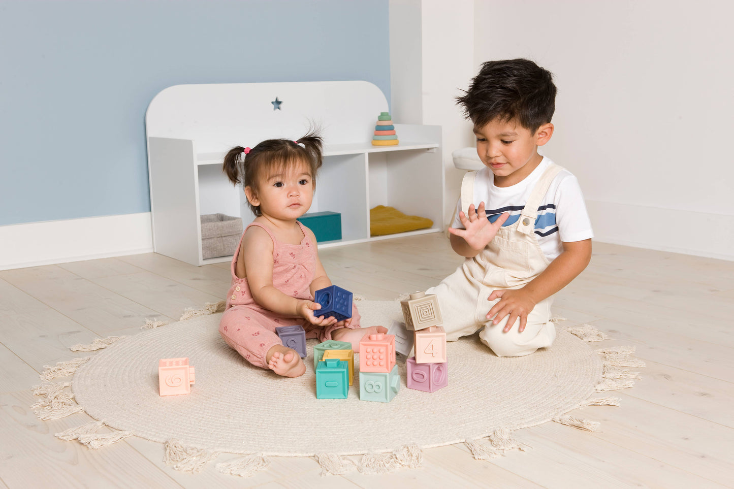 Discovery Learning Cubes