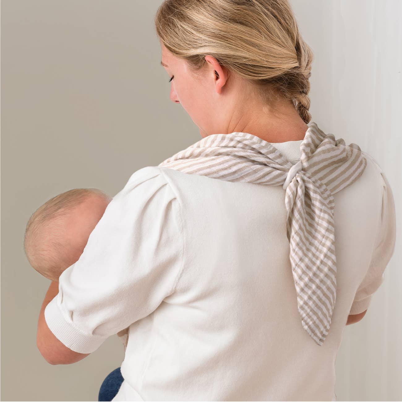 Multitasking Muslin (Breastfeeding cover, Swaddle, Blanket)