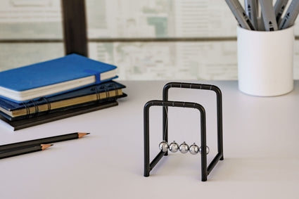 Newton's Cradle 9 cm