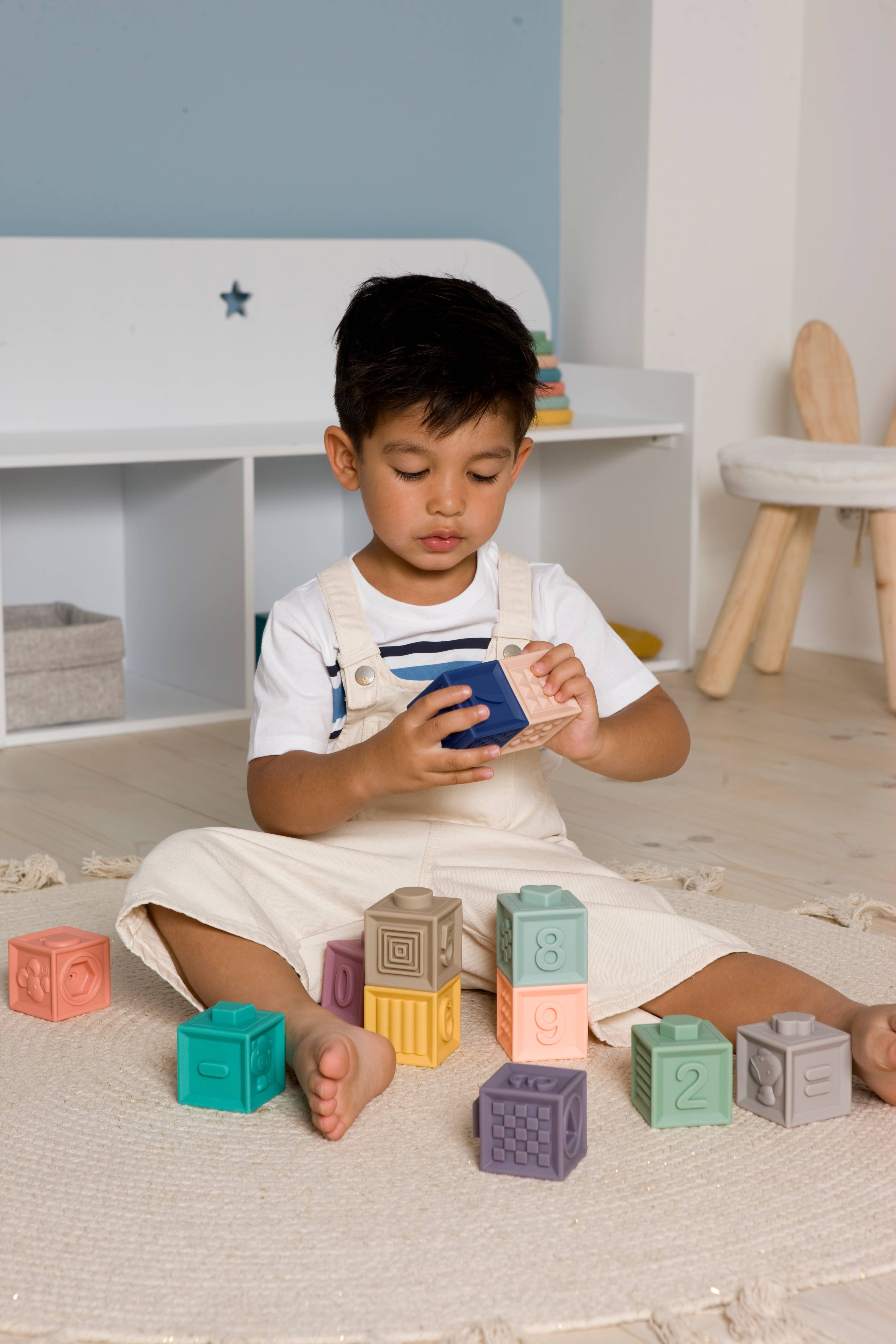 Discovery Learning Cubes